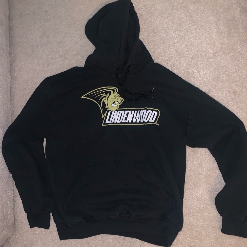 Black and gold sweatshirt, super comfy, medium